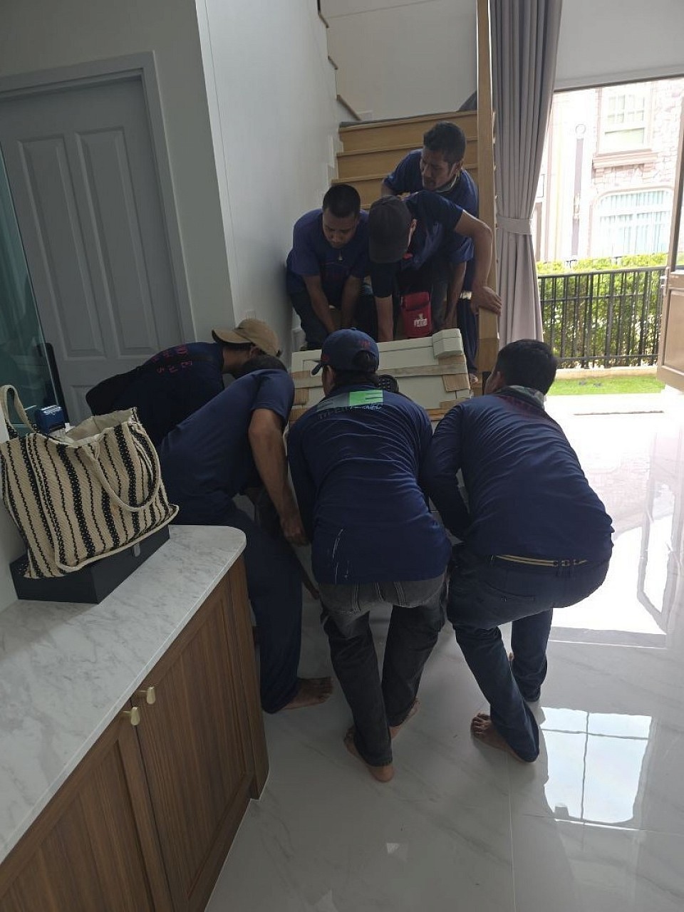 ขนย้ายตูเซฟ